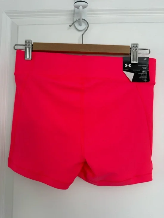 UNDER ARMOUR | Compression Mid Rise Shorty - Size Medium - Picture 3 of 9